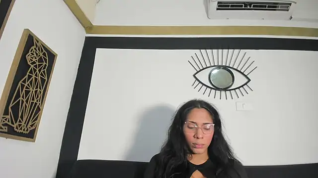 EmilyGomezLS online show from 03/31/26, 11:32
