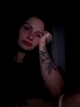 Snapshot of Tracey_Izzy chatting on 12/21/25, 10:50 Tracey Izzy online show from 12/21/25, 10:50