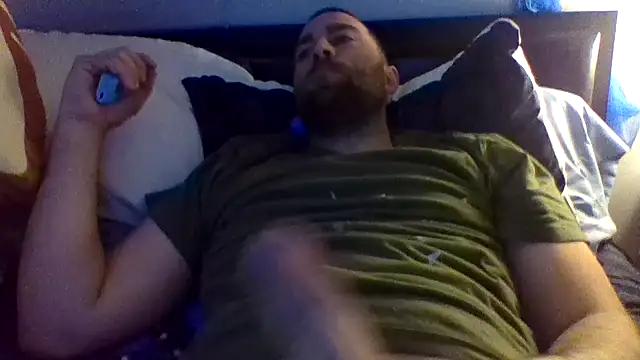 Snapshot of jwiththethickone413 chatting on 03/18/25, 04:37 jwiththethickone413 online show from 03/18/25, 04:37