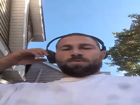 Snapshot of jwiththethickone413 chatting on 10/03/25, 03:42 jwiththethickone413 online show from 10/03/25, 03:42