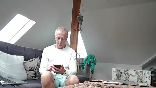 maxmueller321 online show from 03/29/26, 01:22