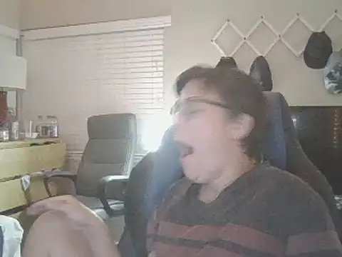 Snapshot of KaliSnow199623 chatting on 12/03/24, 07:21 KaliSnow199623 online show from 12/03/24, 07:21