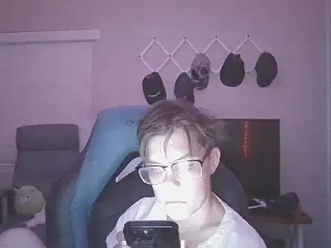 Snapshot of KaliSnow199623 chatting on 01/10/25, 06:09 KaliSnow199623 online show from 01/10/25, 06:09