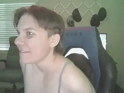 Snapshot of KaliSnow199623 chatting on 01/21/25, 01:18 KaliSnow199623 online show from 01/21/25, 01:18