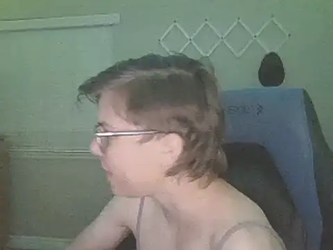 Snapshot of KaliSnow199623 chatting on 02/02/25, 03:54 KaliSnow199623 online show from 02/02/25, 03:54