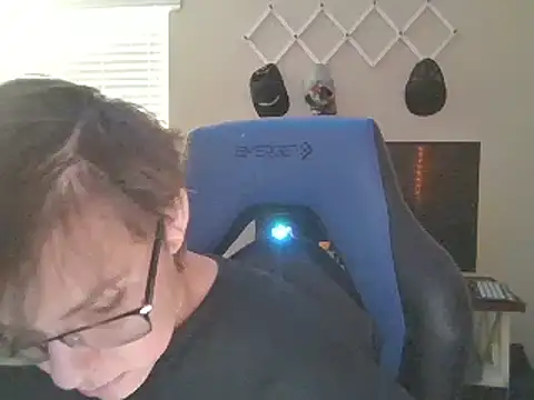 Snapshot of KaliSnow199623 chatting on 02/06/25, 09:38 KaliSnow199623 online show from 02/06/25, 09:38