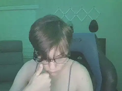 Snapshot of KaliSnow199623 chatting on 02/08/25, 05:29 KaliSnow199623 online show from 02/08/25, 05:29