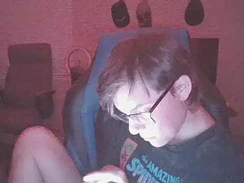 Snapshot of KaliSnow199623 chatting on 02/14/25, 06:02 KaliSnow199623 online show from 02/14/25, 06:02