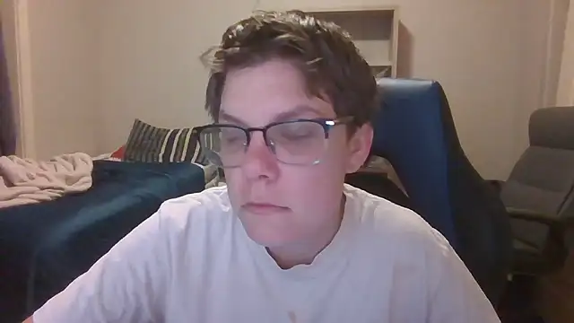 Snapshot of KaliSnow199623 chatting on 09/13/25, 09:42 KaliSnow199623 online show from 09/13/25, 09:42