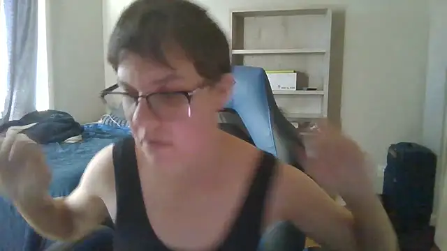 Snapshot of KaliSnow199623 chatting on 09/27/25, 12:15 KaliSnow199623 online show from 09/27/25, 12:15