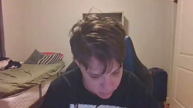 Snapshot of KaliSnow199623 chatting on 10/20/25, 09:21 KaliSnow199623 online show from 10/20/25, 09:21