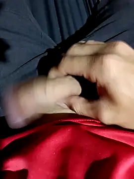 Snapshot of ValidAmplifier0 chatting on 12/21/25, 05:03 ValidAmplifier0 online show from 12/21/25, 05:03