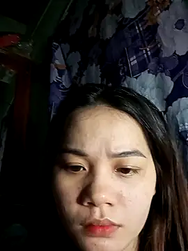 Ngoc-Trinh online show from 12/21/24, 04:03