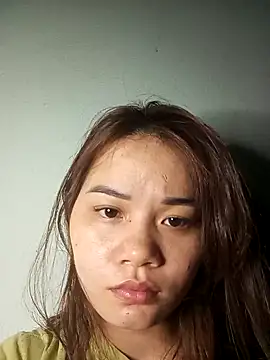 Ngoc-Trinh online show from 02/10/25, 05:09