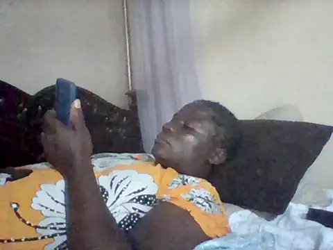 Snapshot of missarpie chatting on 05/06/26, 03:50 missarpie online show from 05/06/26, 03:50