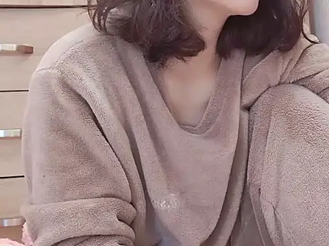 Snapshot of Pink_cream chatting on 03/01/25, 12:50 Pink cream online show from 03/01/25, 12:50