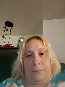 Snapshot of Icedcoffee2024 chatting on 11/02/25, 01:19 Icedcoffee2024 online show from 11/02/25, 01:19