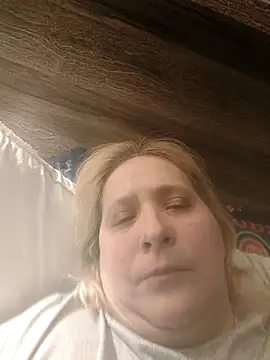 Snapshot of Icedcoffee2024 chatting on 11/12/25, 05:19 Icedcoffee2024 online show from 11/12/25, 05:19