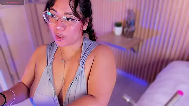 Snapshot of MelissaKarterrs chatting on 04/13/26, 12:32 MelissaKarterrs online show from 04/13/26, 12:32