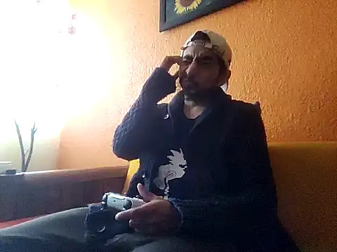 Snapshot of Angel_Coronel chatting on 01/11/25, 09:46 Angel Coronel online show from 01/11/25, 09:46
