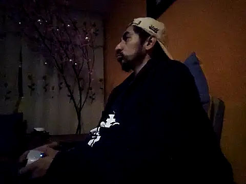 Snapshot of Angel_Coronel chatting on 01/12/25, 12:49 Angel Coronel online show from 01/12/25, 12:49