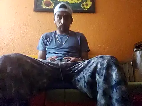 Snapshot of Angel_Coronel chatting on 01/20/25, 10:37 Angel Coronel online show from 01/20/25, 10:37