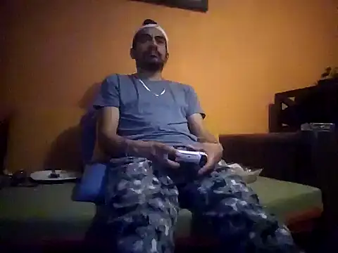 Snapshot of Angel_Coronel chatting on 01/21/25, 01:39 Angel Coronel online show from 01/21/25, 01:39