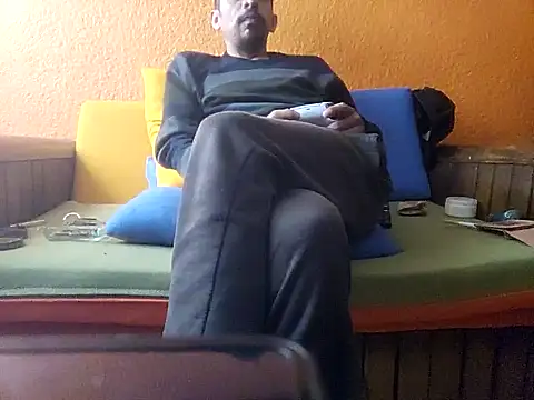 Snapshot of Angel_Coronel chatting on 02/12/25, 05:05 Angel Coronel online show from 02/12/25, 05:05