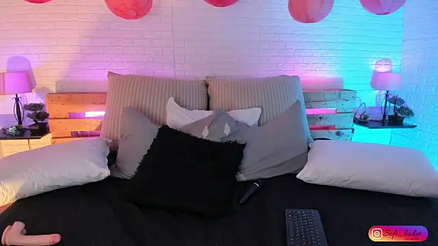 sofi bakerr online show from 03/14/25, 06:07