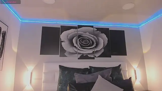 sofi bakerr online show from 09/09/25, 11:32