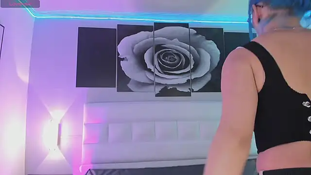 sofi bakerr online show from 09/10/25, 11:32