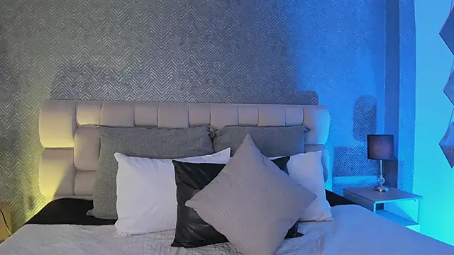 sofi bakerr online show from 10/04/25, 11:41