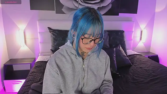 sofi bakerr online show from 10/20/25, 11:32