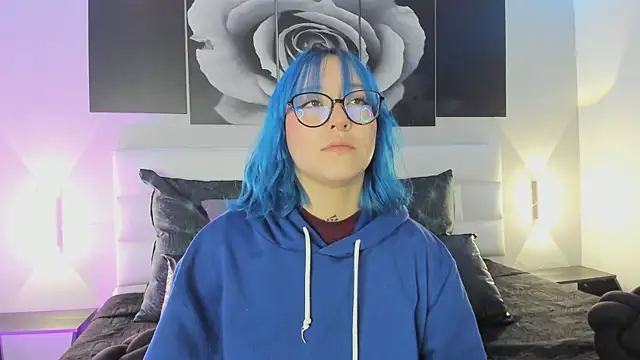 sofi bakerr online show from 11/11/25, 11:32