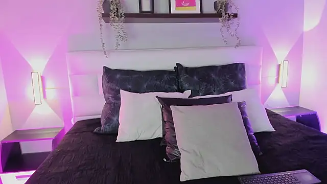 sofi bakerr online show from 03/23/26, 11:47