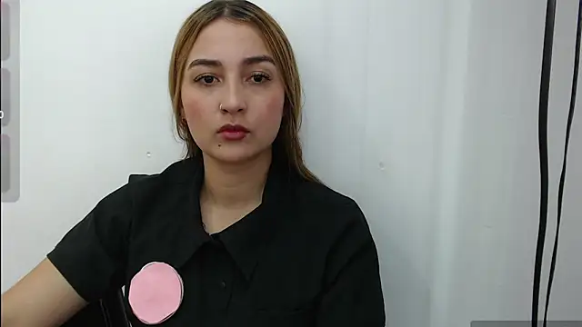 salome  lopez  online show from 11/20/25, 02:39