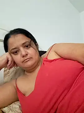 sarahhh1987 online show from 11/18/25, 06:18