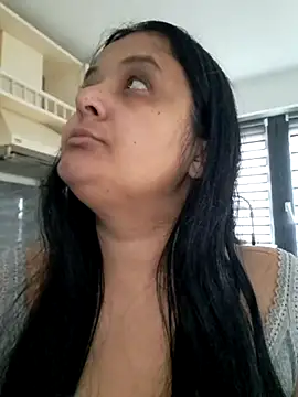 sarahhh1987 online show from 11/26/25, 08:26