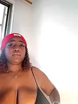 Snapshot of Perlasexyu1 chatting on 10/21/25, 02:18 Perlasexyu1 online show from 10/21/25, 02:18