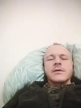 Snapshot of Singlepennis chatting on 03/19/25, 10:42 Singlepennis online show from 03/19/25, 10:42