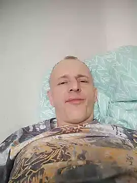 Snapshot of Singlepennis chatting on 03/21/25, 02:40 Singlepennis online show from 03/21/25, 02:40