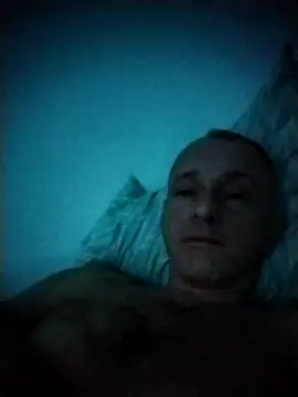 Snapshot of Singlepennis chatting on 03/21/25, 05:45 Singlepennis online show from 03/21/25, 05:45