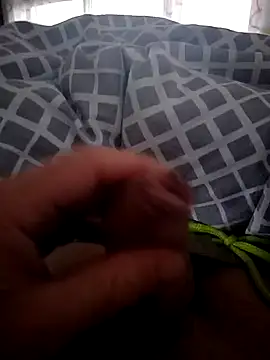 Snapshot of Singlepennis chatting on 09/15/25, 05:35 Singlepennis online show from 09/15/25, 05:35