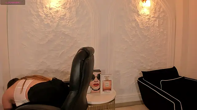 BellaRose X online show from 11/08/25, 04:23