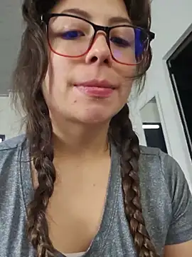 Snapshot of mmmVirginia chatting on 05/29/26, 12:36 mmmVirginia online show from 05/29/26, 12:36