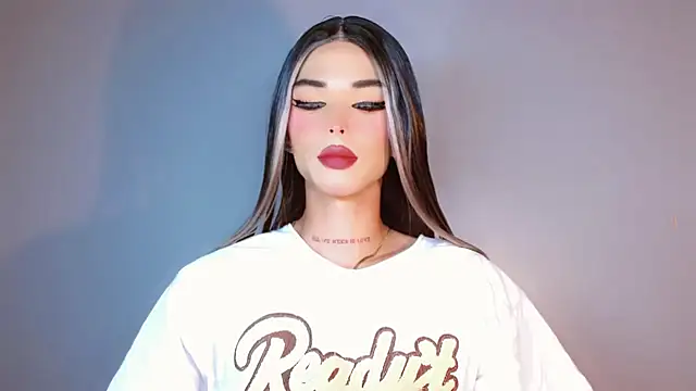 Snapshot of Marian_LV chatting on 10/10/25, 06:34 Marian LV online show from 10/10/25, 06:34