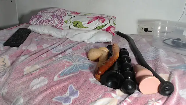 Snapshot of ruby07 chatting on 10/02/25, 07:54 ruby07 online show from 10/02/25, 07:54