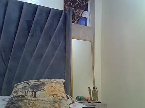 Pretty-sassy online show from 02/25/25, 09:57