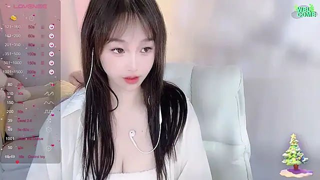 Snapshot of Kiss-18 chatting on 03/17/25, 01:18 Kiss-18 online show from 03/17/25, 01:18