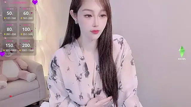 Snapshot of Kiss-18 chatting on 10/20/25, 12:27 Kiss-18 online show from 10/20/25, 12:27